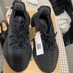 Yeezy Boost 350 V2 Black Sneakers